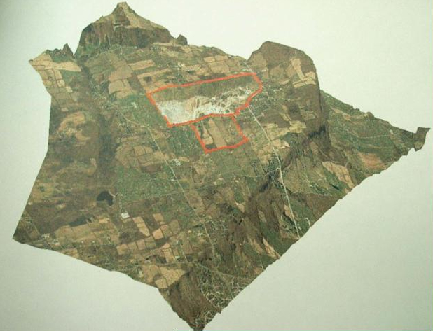 Few in Burlington fully understand how much harm was being done to the Escarpment as a result of the quarry. Thus topographical map shows where the quarry is in relationship to the Escarpment. The site is shown in red outline.