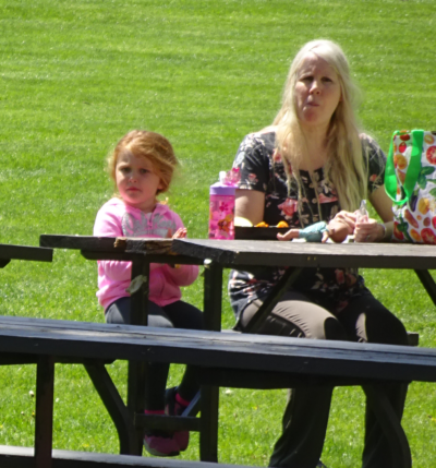LaSalle Mom with daughter picnic