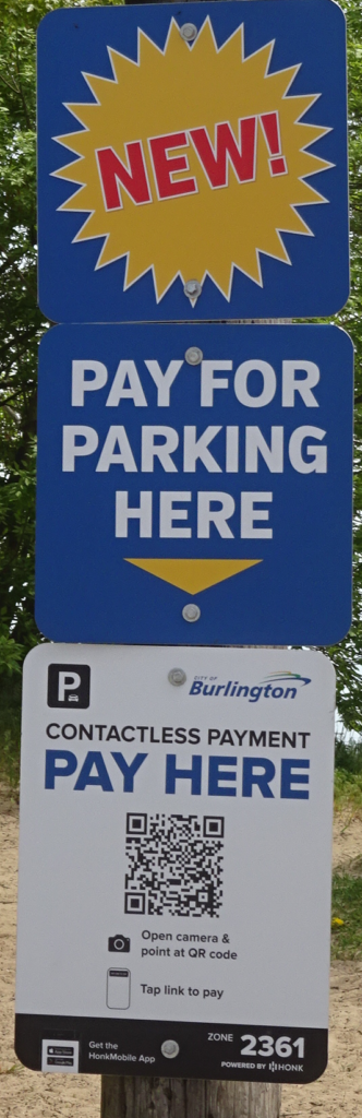 Pay for parking sign cropped
